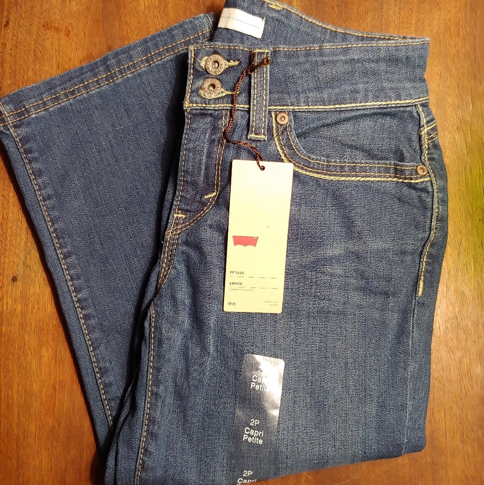 Levi capris